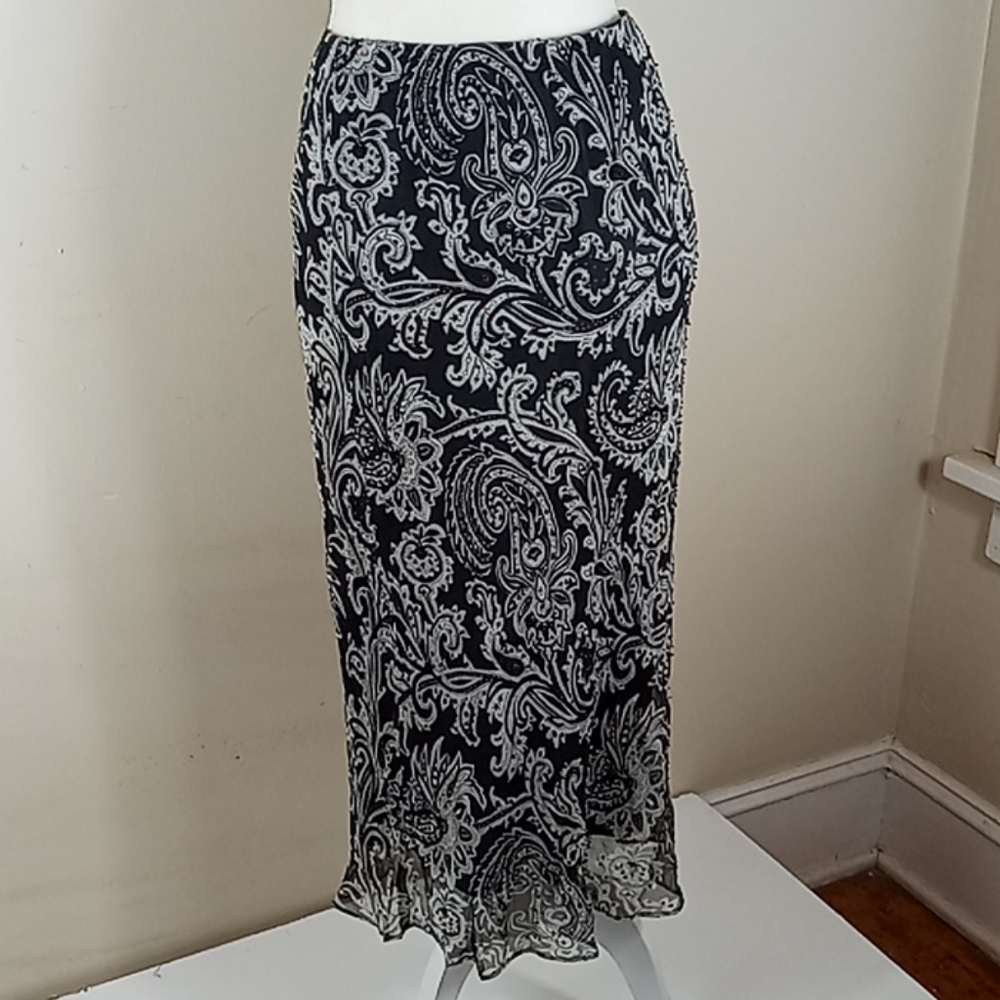 Feminine Paisley Beaded Skirt